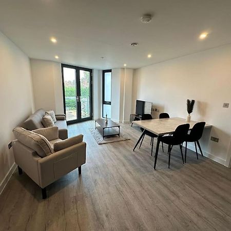 Stylish Central York Apartment Free Parking & Gym Bagian luar foto