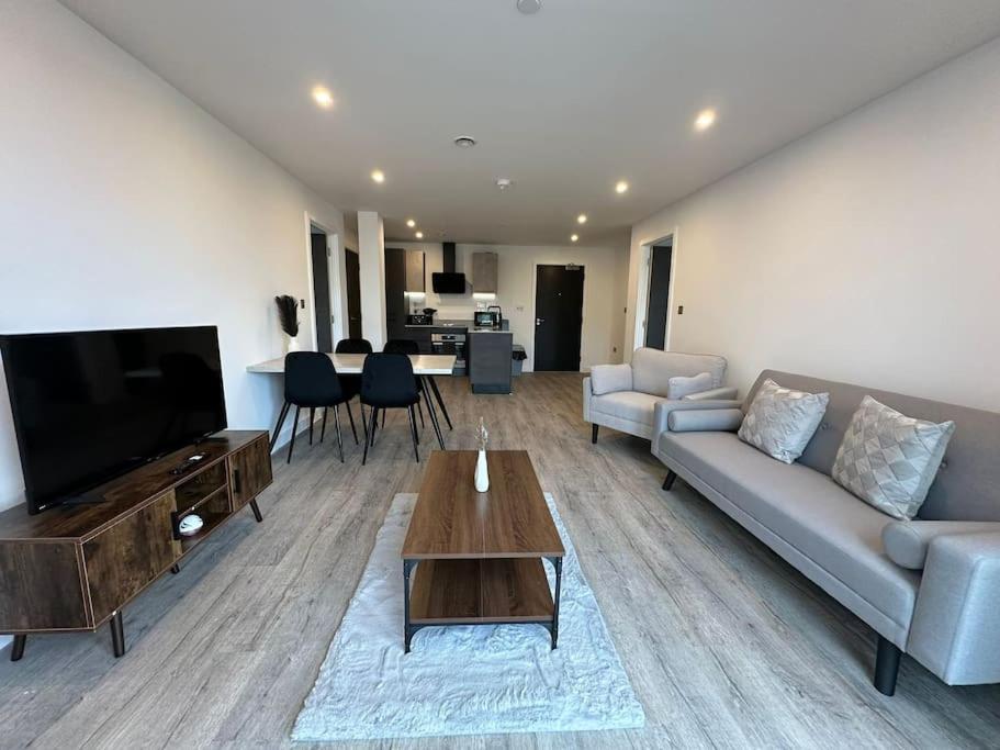 Stylish Central York Apartment Free Parking & Gym Bagian luar foto